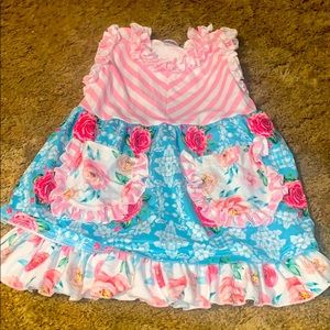 Little girls sleeveless flower top outfit